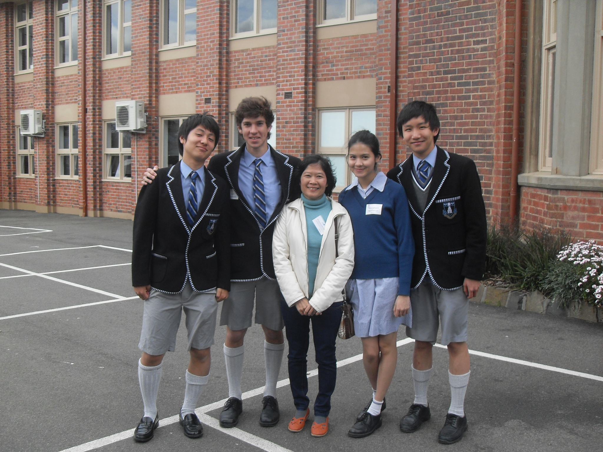 โรงเรียนมัธยมออสเตรเลีย High School ประเทศออสเตรเลีย